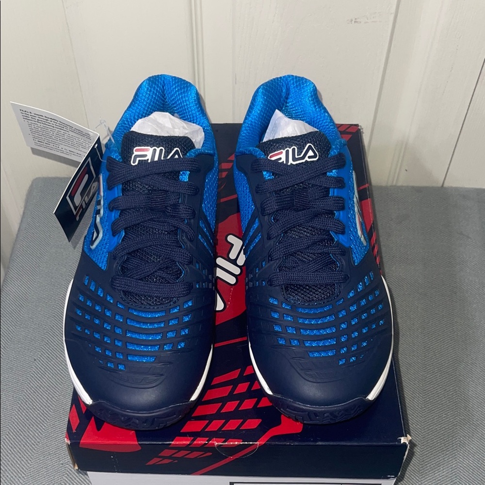 Fila Women's Axilus 2 Energized Tennis  athletuc Shoes White Size 8